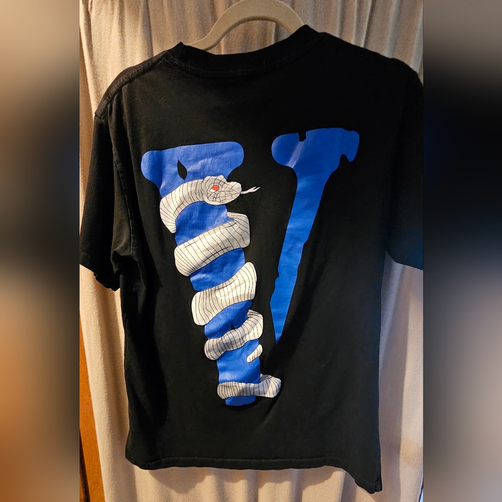 VLONE - Picture 2 of 4